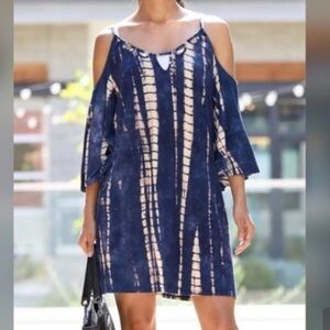 Tie dye open should bell sleeve dress. Small
